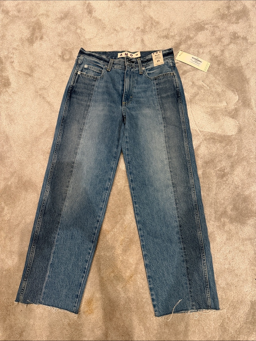 AMO BILLIE NWT Two-Tone Straight Leg Jeans - Blue
